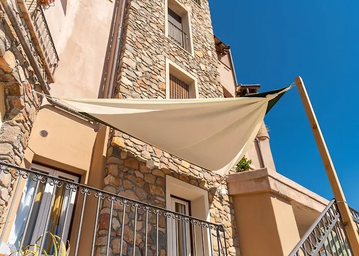 Marina House Будинок відпочинку