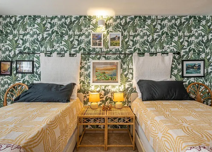 Marina House Будинок відпочинку *