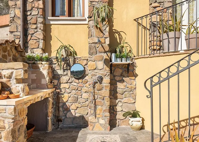 Marina House Holiday home *